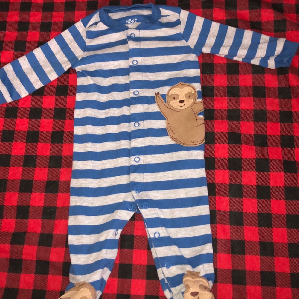 Carter’s 6 mo footie